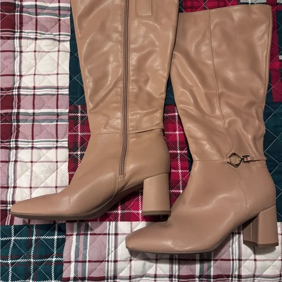 Naturalizer Tan Heeled Boots - Picture 1 of 6